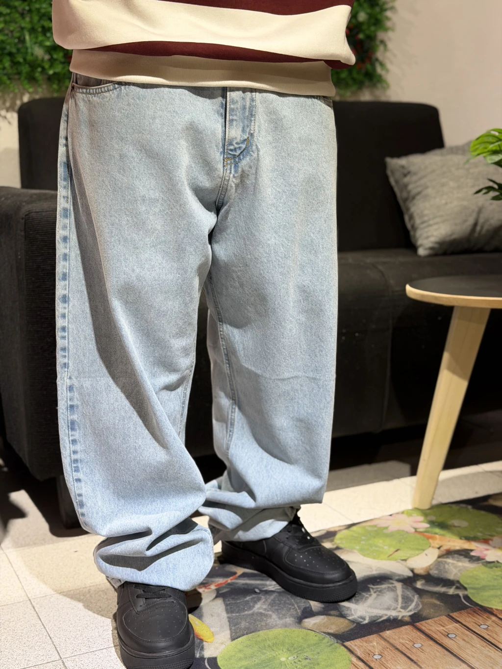 Pantalón baggy celeste