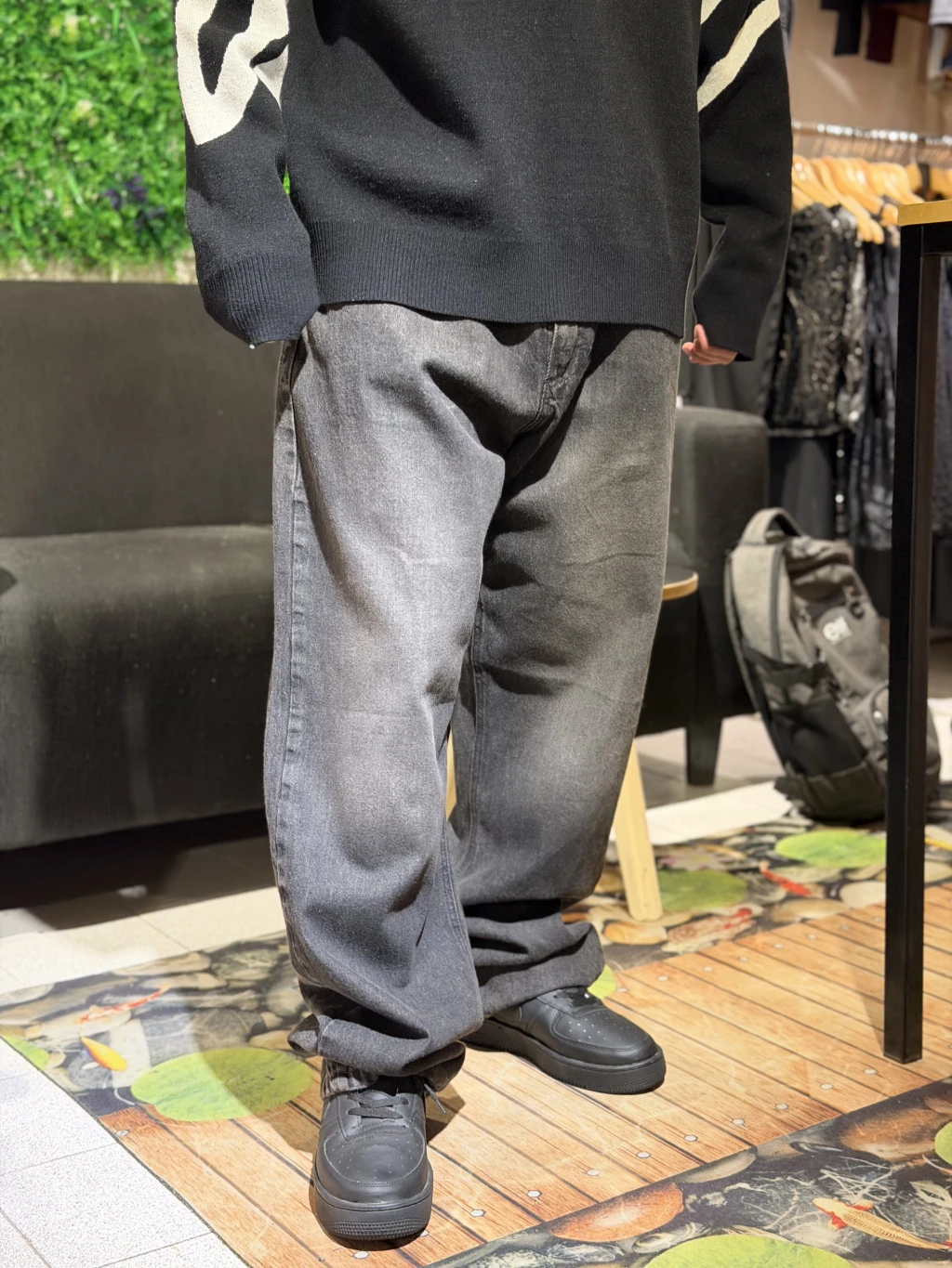 Pantalón baggy gris lavado